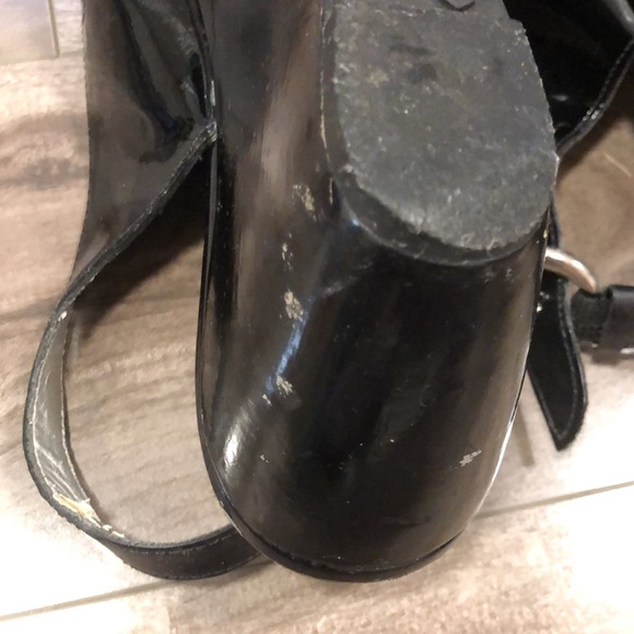 🔥🔥BCBG Patent Leather Wedges - Picture 7 of 11